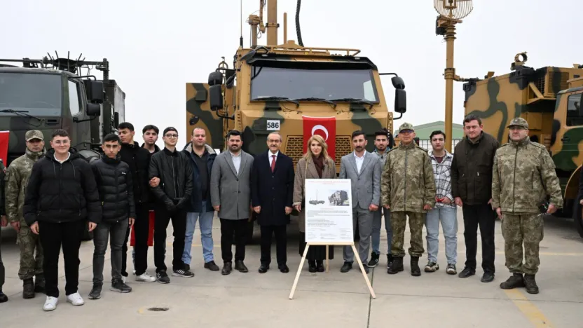 Vali Seddar Yavuz Yerli ve Milli Silah ve Sistemlerin Tanıtım Programına Katıldı