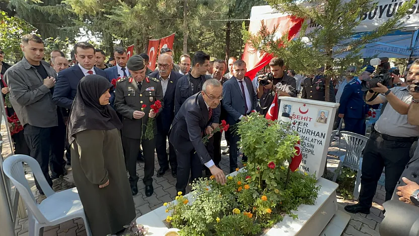 Vali Yavuz: '1071'i, 1453'ü ve 1923'ü Hazmedemeyenlere Cevabımız Belli'