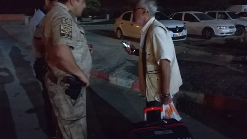 Yaşlı adam 25 milyon lirasını kaptırmaktan son anda kurtuldu