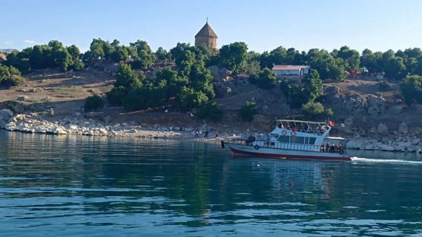 Yatlar ve teknelere ÖTV oranı yüzde 8'e çıkarıldı