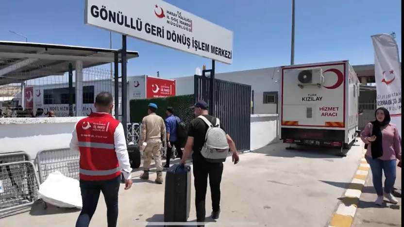Yerlikaya: 8 Aralık'tan Bu Yana 474 Bin Suriyeli Geri Döndü