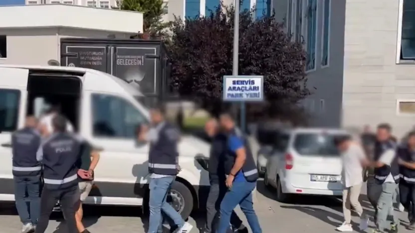 Yerlikaya: Nitelikli dolandırıcılık şebekelerine yönelik operasyonlarda 102 kişi tutuklandı