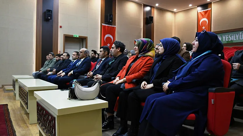 Yeşilyurt'ta Eğitimde Kalite Hamlesi: Öğretmenlere Hizmet İçi Seminer