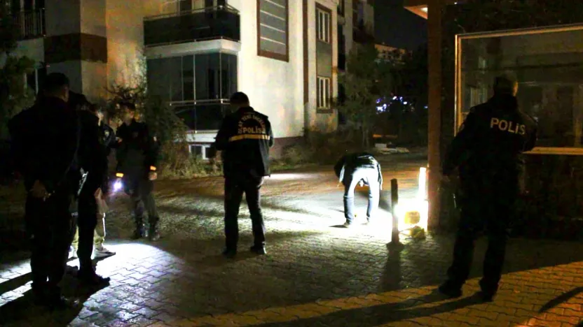 Yeşilyurt'ta İnşaat Ustası Silahlı Saldırıya Uğradı: 2 Şüpheli Gözaltında