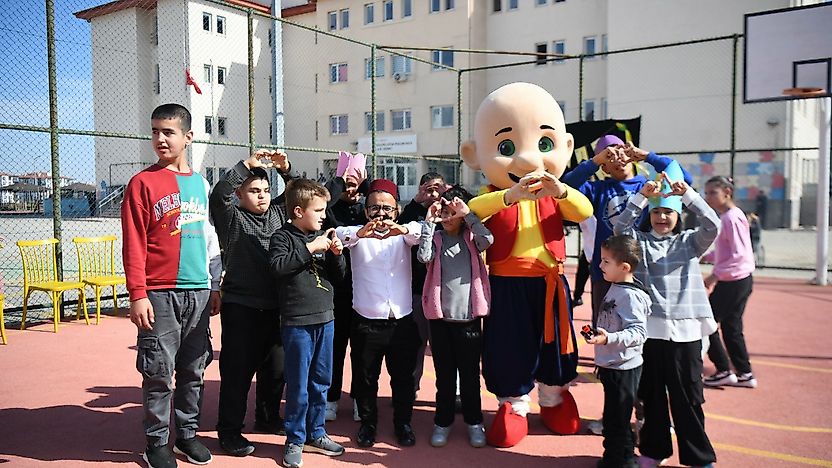 Yeşilyurt'un Okullarında Tiyatro ve Sanat Coşkusu Yaşanıyor