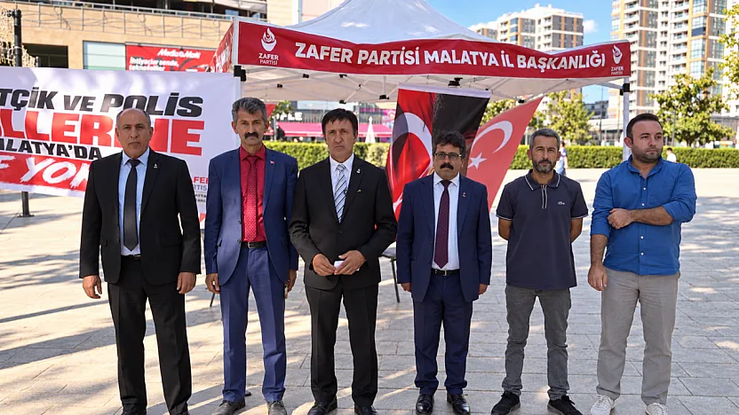 Zafer Partisi Malatya'da 'Şehitlere Saygı' Standı Açtı
