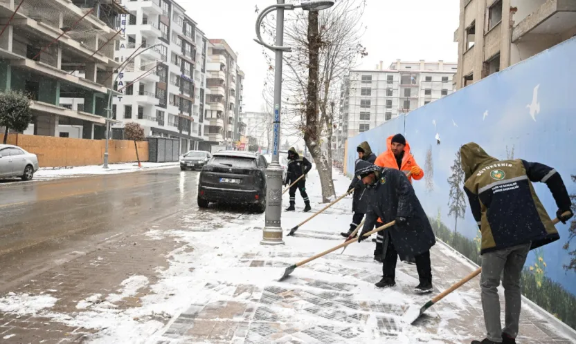 149 Mahallede Yol Açma Çalışmaları Devam Ediyor
