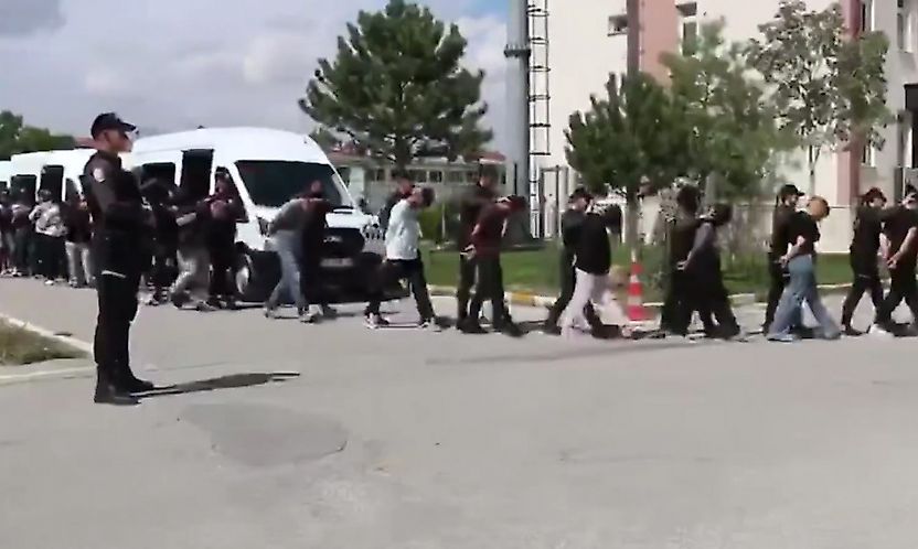 15 ilde nitelikli dolandırıcılık operasyonu: 174 kişi tutuklandı