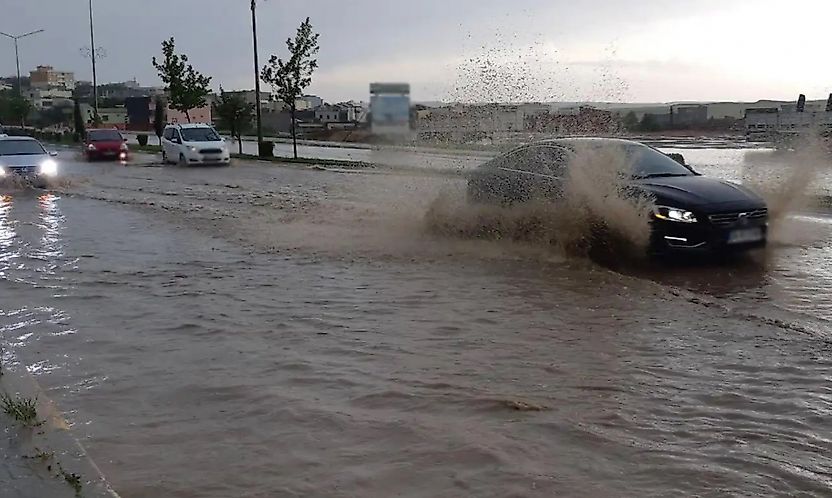 45 il için sarı ve turuncu uyarı: Kuvvetli sağanak ve fırtına bekleniyor