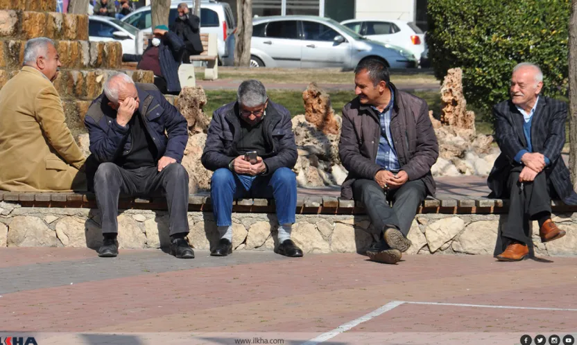 65+ Yaşlı Hakları Derneği'nden TBMM'ye Emekli Aylıkları Çağrısı