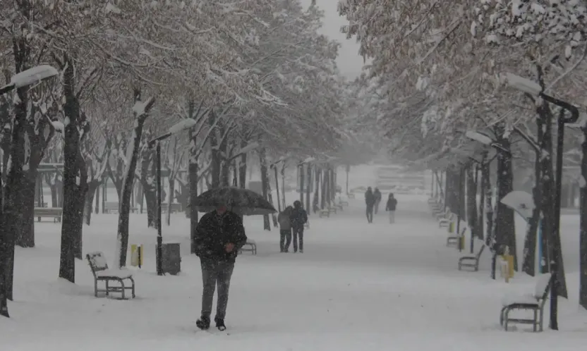 9 İl İçin Kar Alarmı: Meteoroloji'den Kuvvetli Yağış Uyarısı