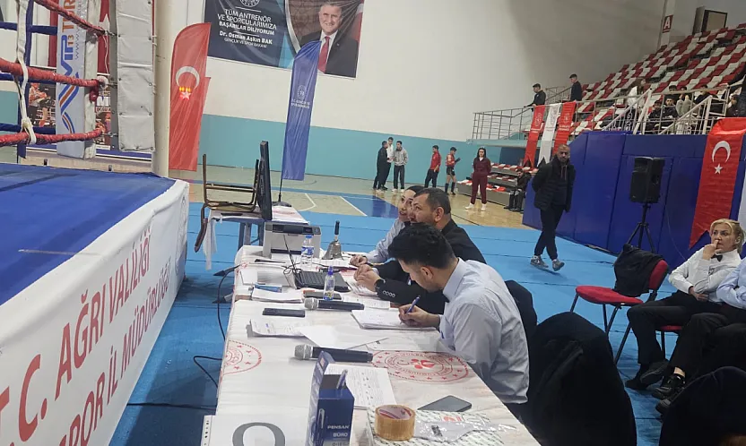 Ağrı'da MUAY THAİ Doğu Anadolu Bölge Şampiyonası Başladı