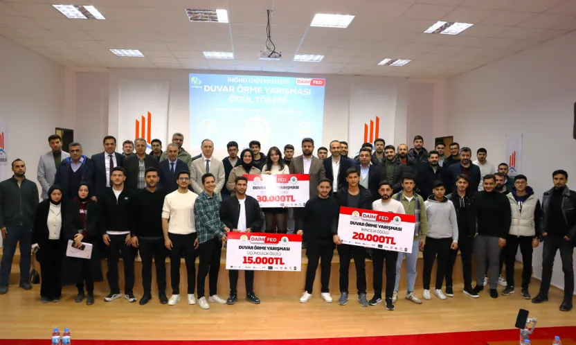 Akademi İle Sektör Aynı Sahada: İnönü Üniversitesi'nde Duvar Örme Yarışması Ödüllerle Sonuçlandı