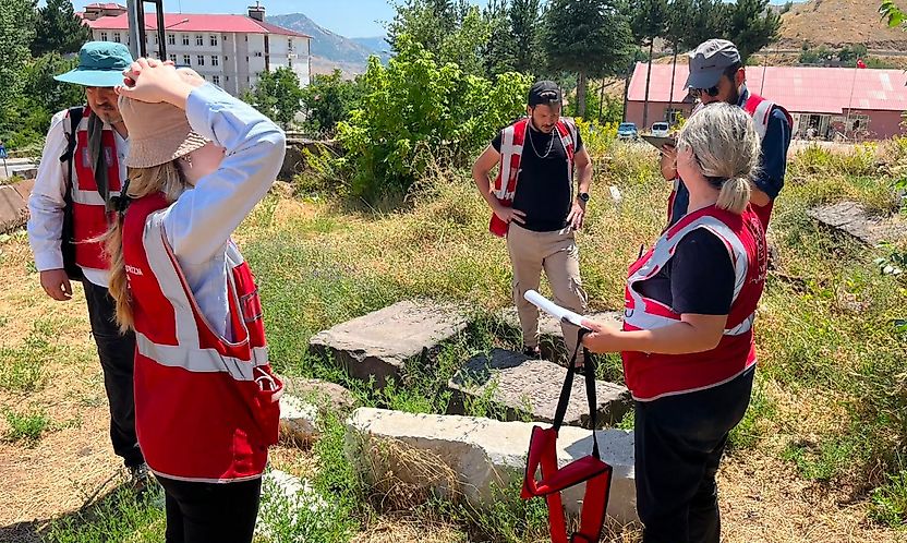 Anadolu'nun Taşlara Kazınan Hafızası Kayıt Altına Alınıyor