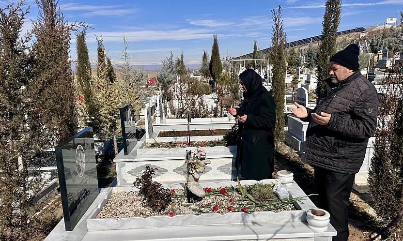 Anne Kızıyla, Baba Oğluyla Yan Yana: Doyduk Ailesinin Acısı İlk Günkü Gibi