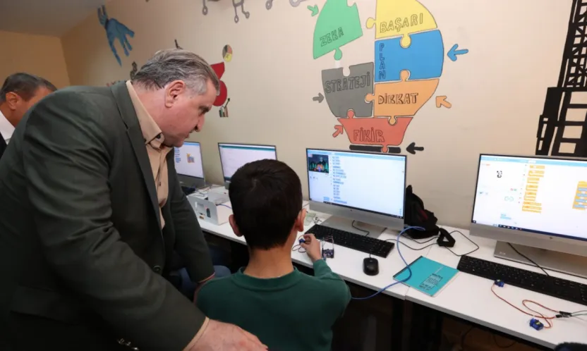 Bakan Bak: DeneYap Teknoloji Atölyeleri, milli teknoloji hamlesinin itici gücünü oluşturuyor