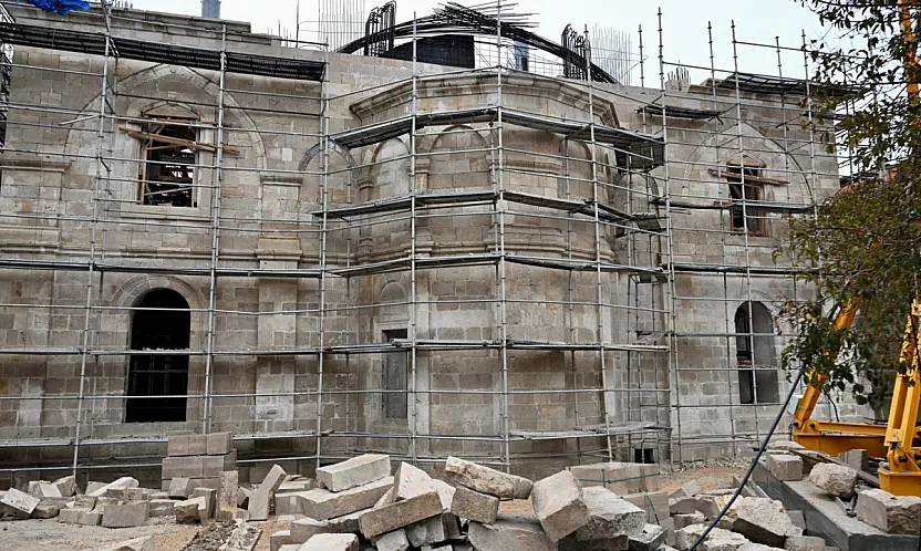 Bakan Ersoy'dan Malatya'da tarihi yapılara inceleme