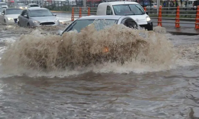 Batı Karadeniz'de Gökgürültülü Sağanak Etkili Oldu