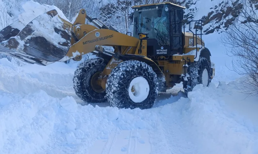 Battalgazi Belediyesi'nden Kırsalda Yoğun Kar Mesaisi