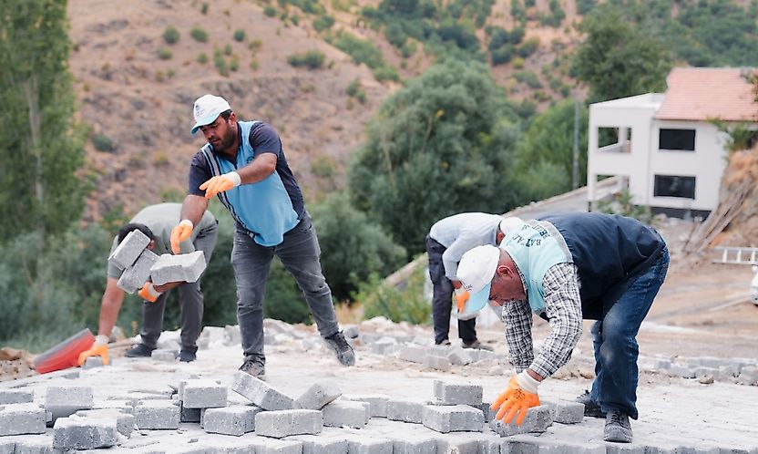 Battalgazi Belediyesinden Kamıştaş'a Yol Düzenlemesi