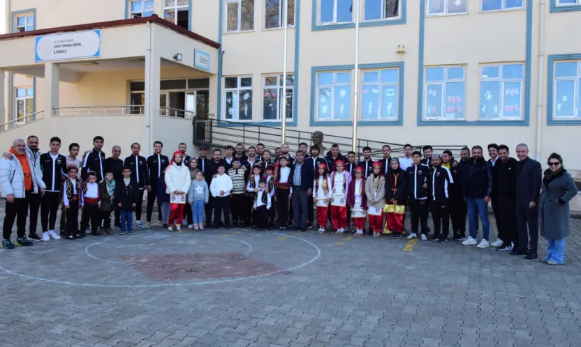 Battalgazi Belediyespor'dan Özel Gereksinimli Öğrencilere Anlamlı Ziyaret