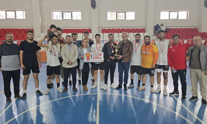 Battalgazi'de 29 Ekim Cumhuriyet Kupası Futsal Turnuvası Tamamlandı