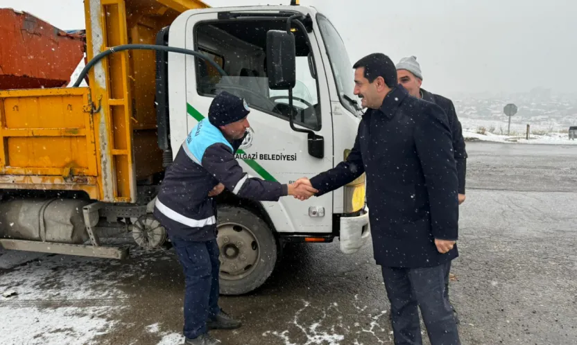 Battalgazi'de Kar Teyakkuzu: 104 Mahallede Kesintisiz Mesai