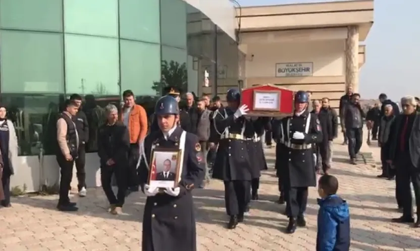 Bayrağa Sarılı Tabutuyla Helallik Aldı