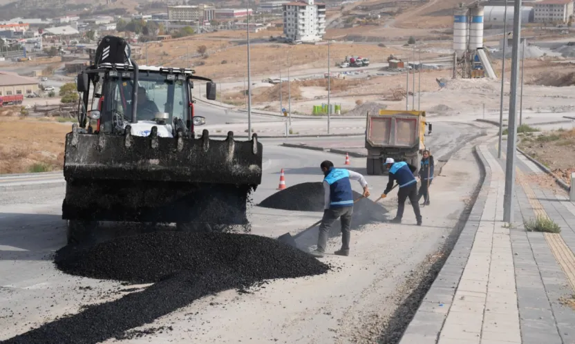 Belediye Ekipleri, Ulaşımı Güvenli ve Konforlu Hale Getiriyor
