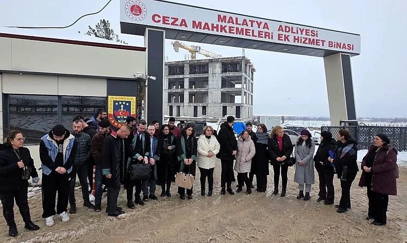 'Beste İçin Adalet' Çağrısı Malatya Adliyesi Önünde Yükseldi