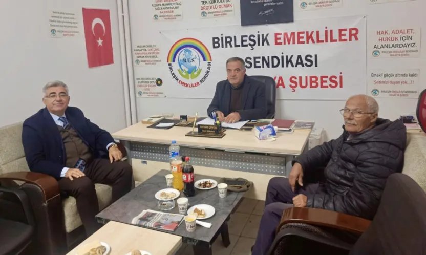 Birleşik Emekliler Sendikası'ndan Öğretmenler Günü'nde Dikkat Çeken Çağrı