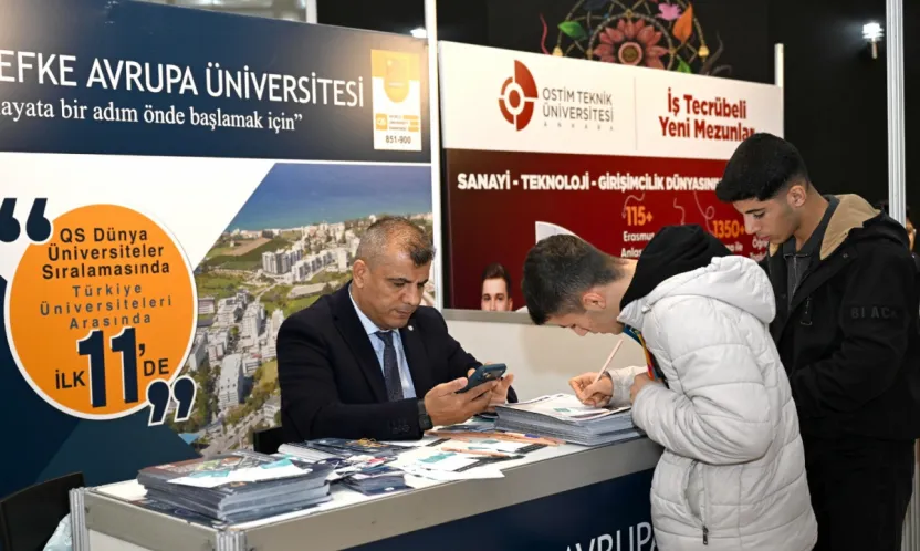 Büyükşehir Belediyesi'nin Düzenlediği  'Üniversite Bölüm Tanıtım Günleri'ne Yoğun İlgi