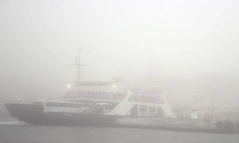 Çanakkale Boğazı'nda Gemi Geçişlerine Sis Engeli