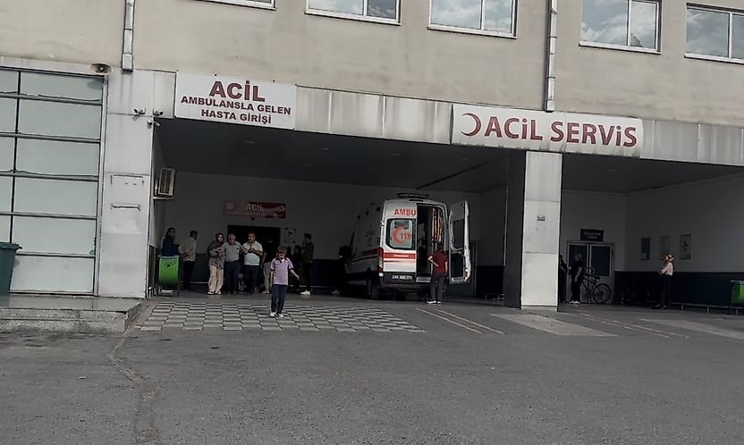 Çatıdan Düşen 58 Yaşındaki Adam Hayatını Kaybetti