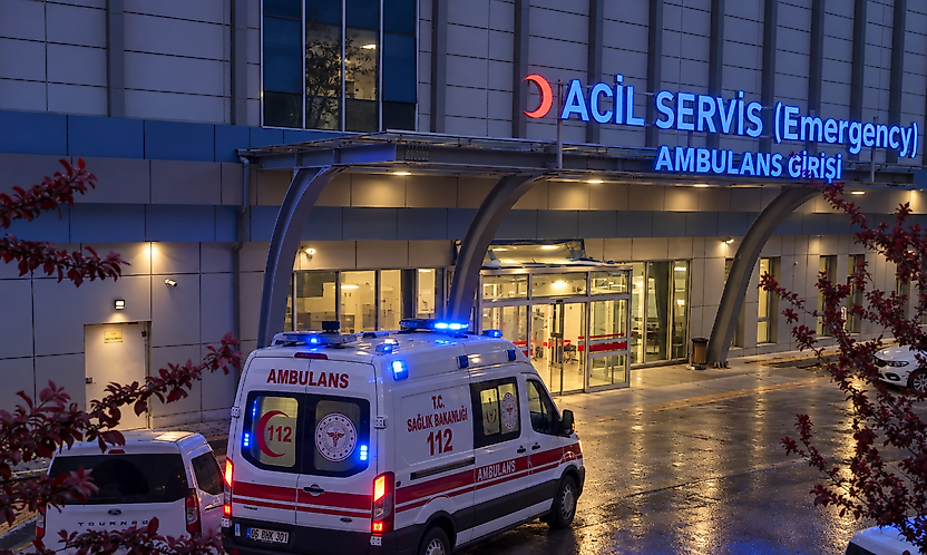 Cemal Gürsel Mahallesi'nde Trafik Kazası: Elektrikli Bisiklet Sürücüsü Yaralandı
