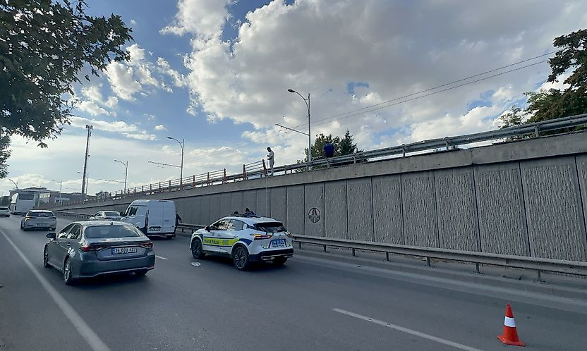 Çevreyolunda Yürürken Alt Geçide Düştü: Ağır Yaralandı