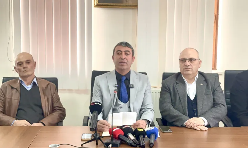 CHP'li Meclis Üyelerinden Göçer'in İhracına Rest