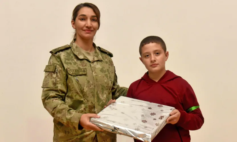 Çocuklardan Mehmetçik'e: Kalpten Kaleme Bir Teşekkür