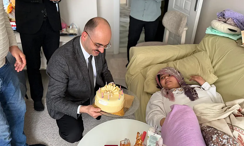 Depremde Bacağını Kaybetti, Hayata Tutundu: Ahsen Tapar'a Devlet Desteği