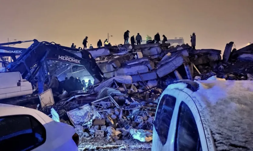 Depremde Çöken İki Apartman Davası: Teknik Raporlar Yalova Üniversitesi'ne Gönderiliyor