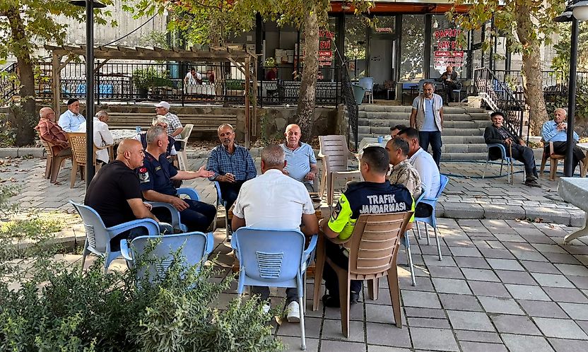 Dilek'te Jandarma Komutanına Vatandaş Desteği: 'Görevine Devam Etsin'