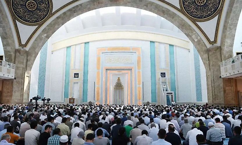 Diyanet'ten Cuma Hutbesi: Camiler Toplumsal Hayatın Merkezinde