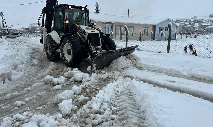 Doğanşehir'de Kar Seferberliği: Belediye Ekipleri 7/24 Sahada