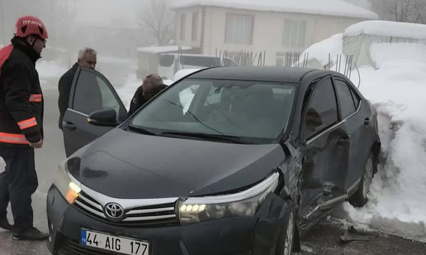 Doğanşehir'de Trafik Kazası: Muhtar Ali Sarıbaş Yaralandı