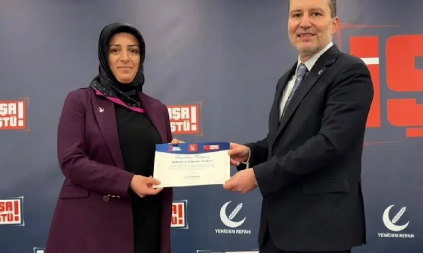 Dr.Fatih Erbakan'dan Başkan Koşar'a Ödül