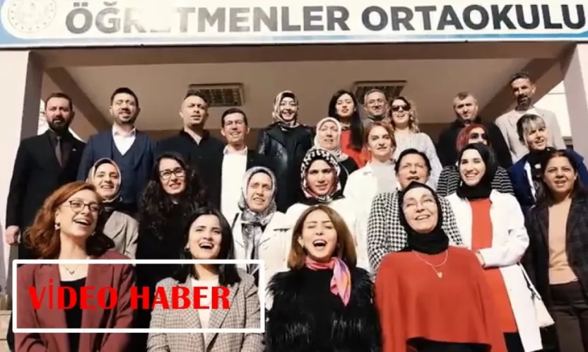 Eğitimde Başarılarıyla Tanınan Okul, Öğretmenler Günü'nü Kliple Taçlandırdı