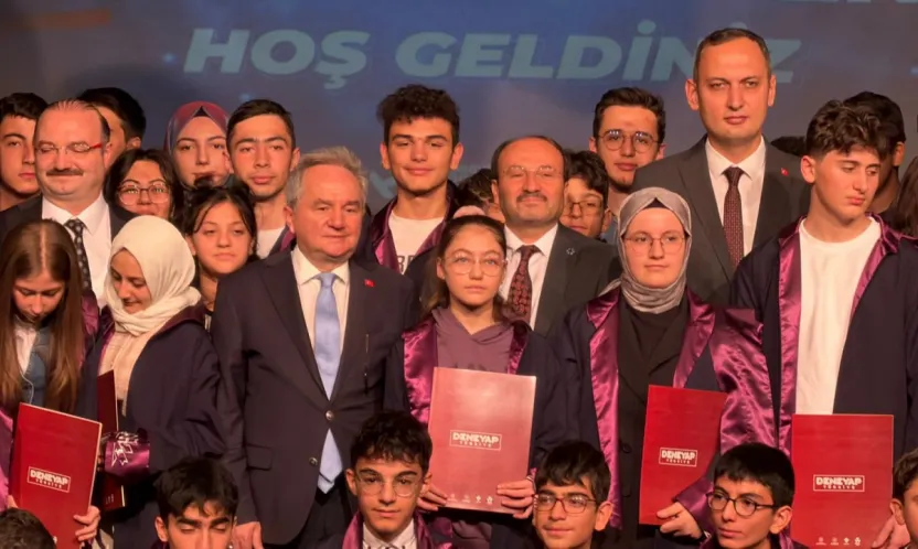 Erzurum'da Gençler Teknoloji ve Bilimde Başarılarını Taçlandırdı