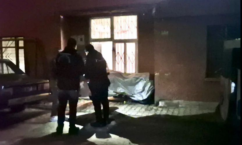 Gazi Mahallesi'nde Şohben Şüphesi: 21 Yaşındaki Genç Hastaneye Kaldırıldı