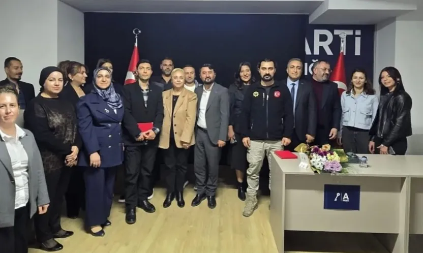 Gençler ve Aileler İçin Hayati Seminer: Bağımlılığa Dur Dendi