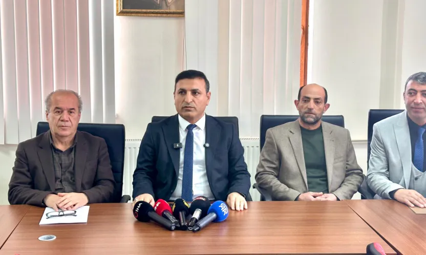 Göçer, 'sandık yoksa demokrasi yok' diyerek parti içi uygulamalara sert tepki gösterdi